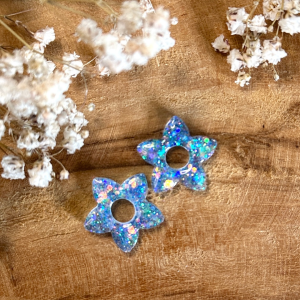 Pampilles fleurs de tiaré 20mm - Paillettes holographiques bleu foncé