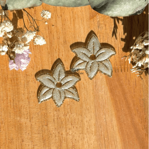 Lotus 30mm - Blanc et paillettes dorées
