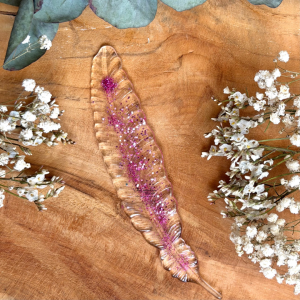 Marque-page plume - Transparent et paillettes roses