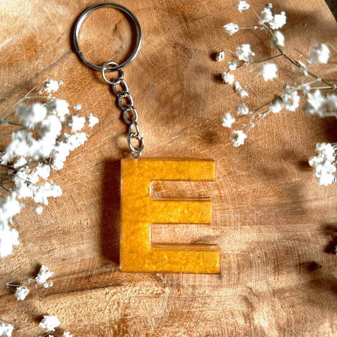 Lettre E