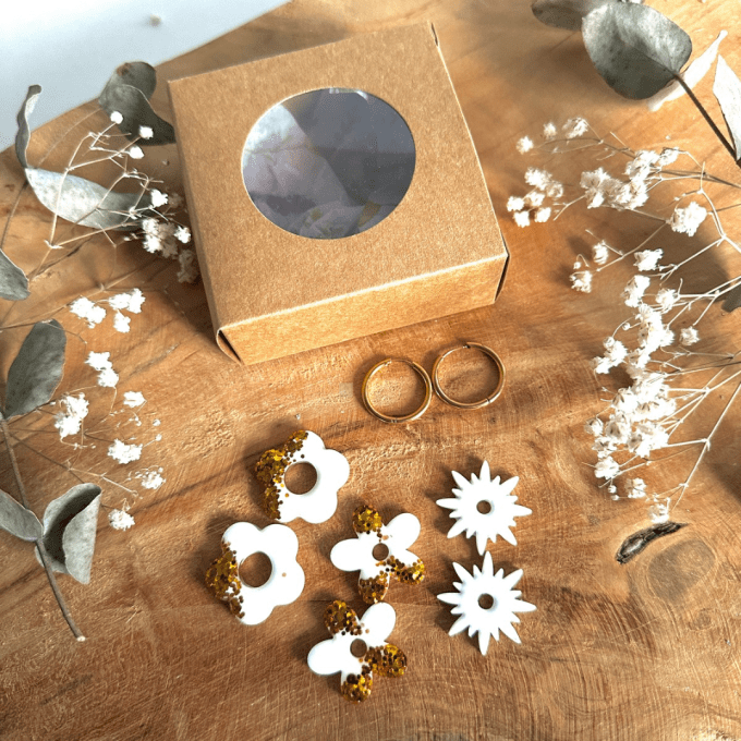 Box boucles d'oreilles créoles rondes + 3 pampilles