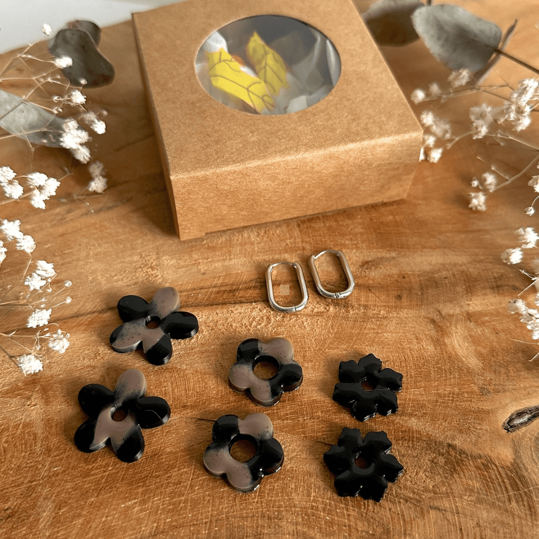 Box boucles d'oreilles créoles ovales + 3 pampilles