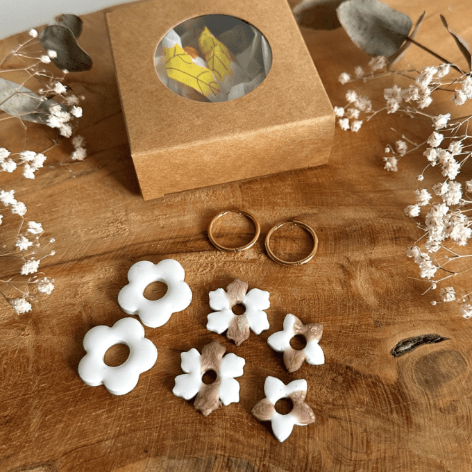 Box boucles d'oreilles créoles rondes + 3 pampilles 